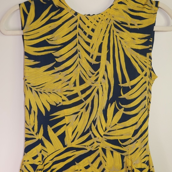 H&M flowy dress - Picture 4 of 4